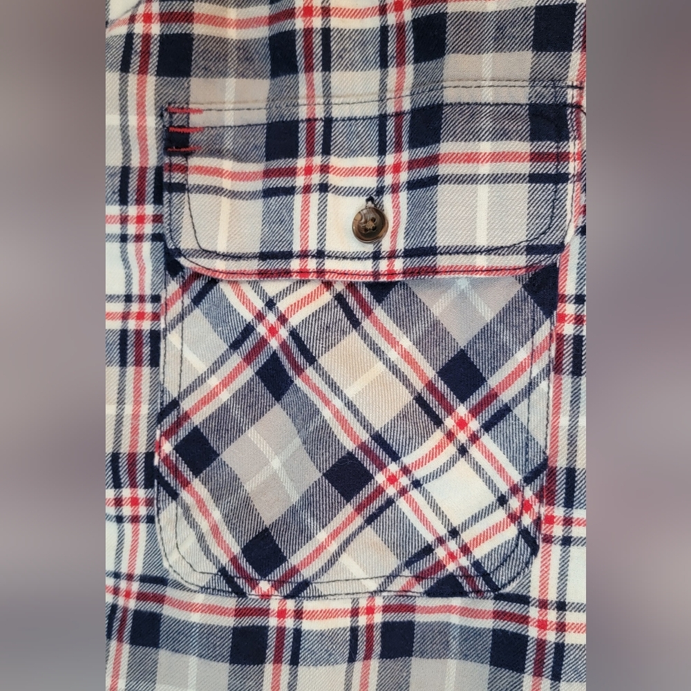 BDG Urban Outfitters Rayne Flannel Boxy Cropped Button Down Womens M Red Blue Gr - Picture 9 of 14